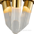 Lampadario a sospensione a LED in vetro sul comodino della camera da letto